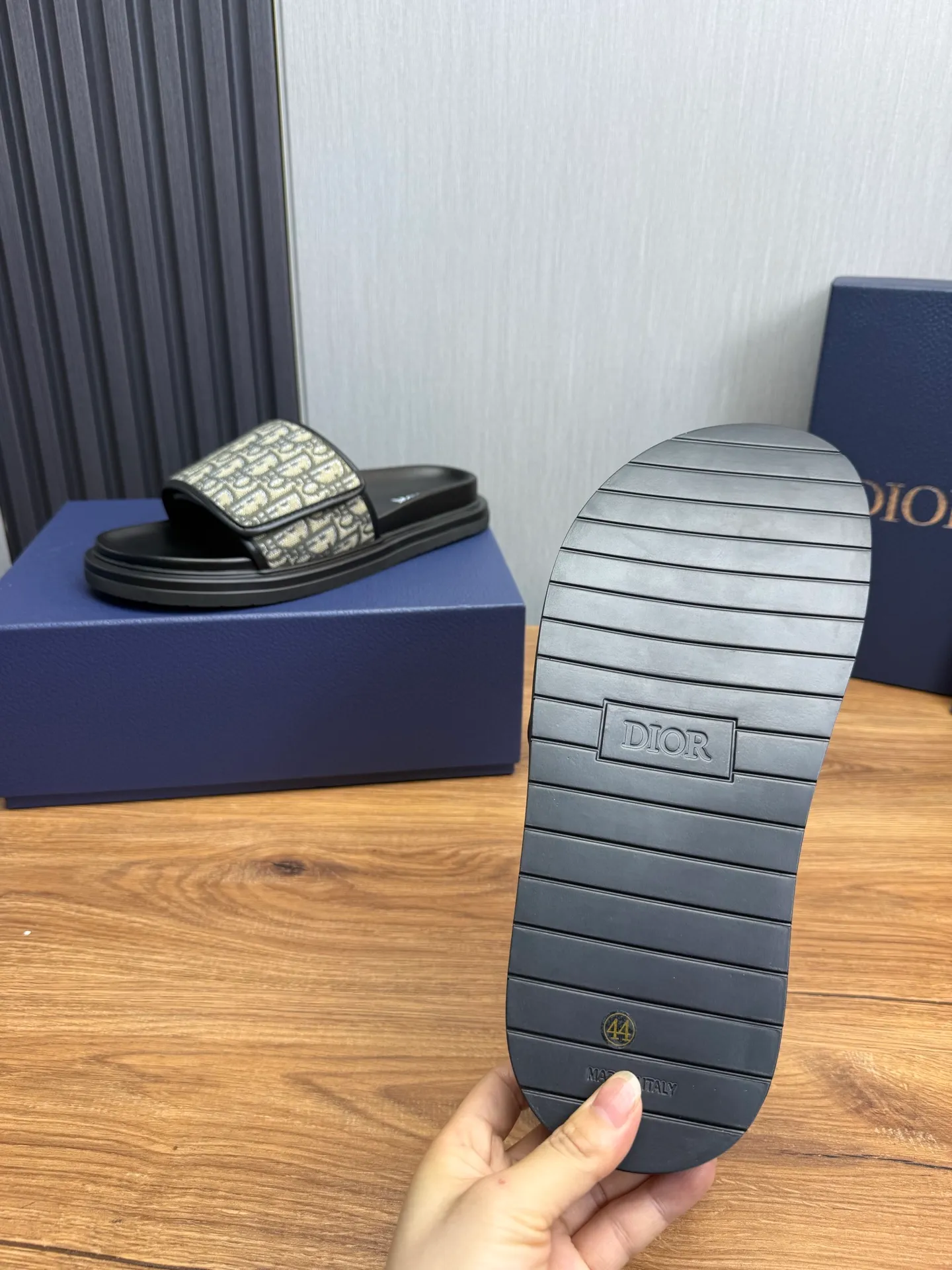 Men's shoes 💰280💰 Dior. Men's slippers 🩴Official website 1:1 production 38-45 yards 45 46 🉑️Customized original material shipped✅